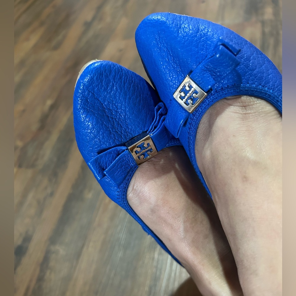 Tory Burch ballerina/pump shoe. Size 37. I have worn it once - Picture 1 of 6